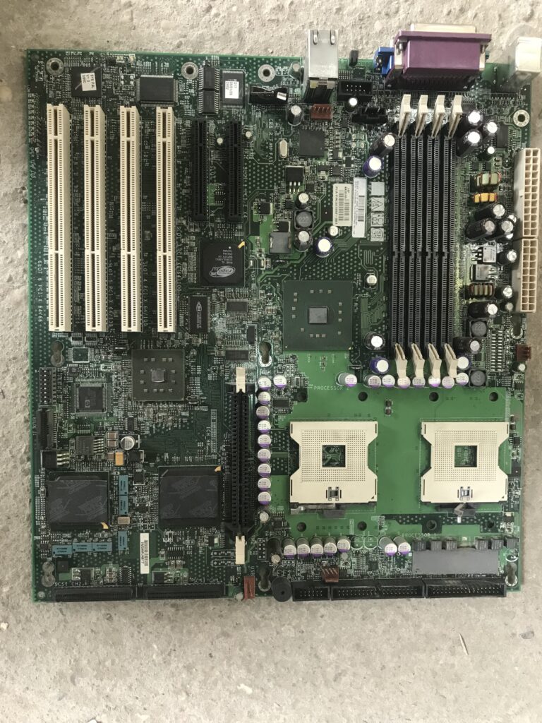 Carte Mère Serveur TYAN S5652 S5652AGMNRE LGA4677, Intel C741, DDR5, Format CEB - Neuf
